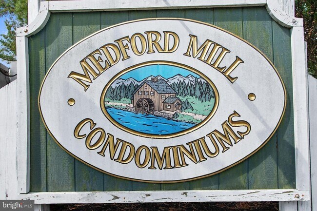 Foto del edificio - 89 Eaves Mill Rd