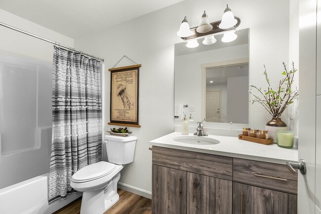 Building Photo - Oxbow Flats 2 bedroom Apartment! $500 off first 3 month's of rent!