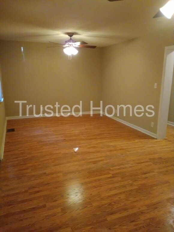 Foto del edificio - 12485 Swan Ln