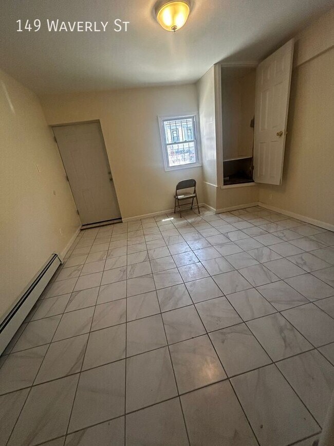 Photo - 149 Waverly St Apartment