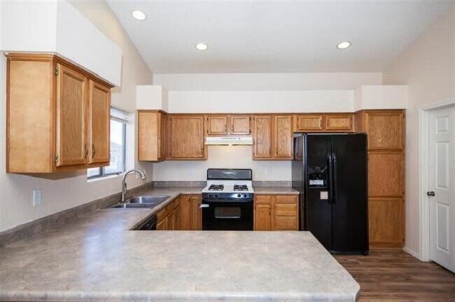Building Photo - 3893 W 21st Place