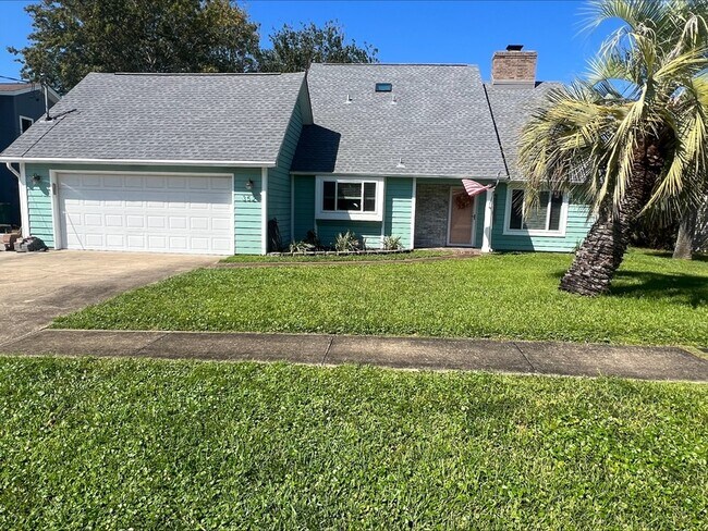 Building Photo - 352 Sailfish Dr