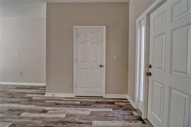 Foto del edificio - 8509 Broken Willow Ct