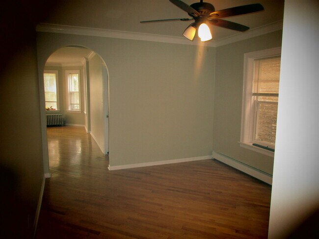 Building Photo - 6241 W Holbrook St