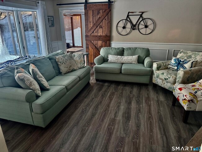 Building Photo - 51 Billow Rd