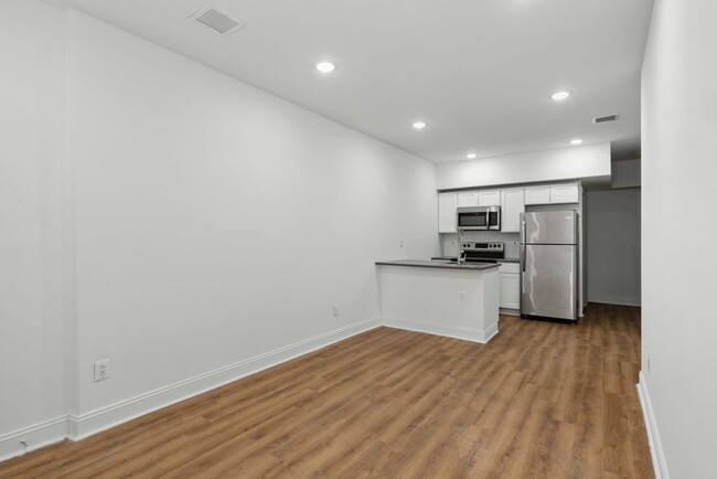 Photo - 11th Street Capital Apartment