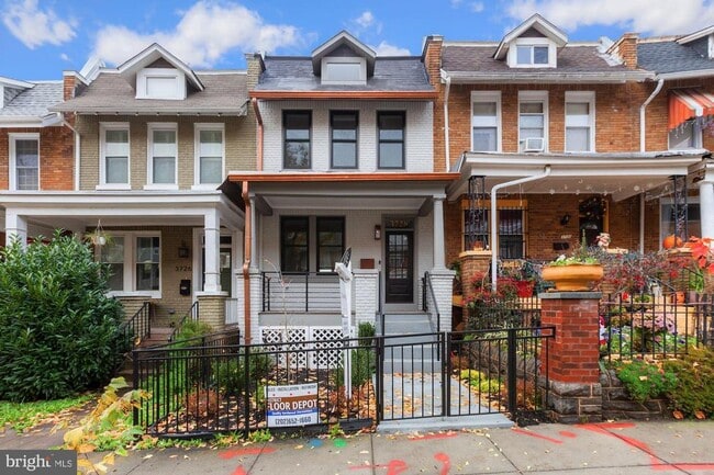 Building Photo - 3728 9th St NW