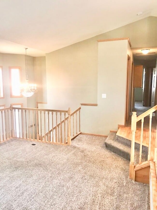 Building Photo - 804 Harrison Dr