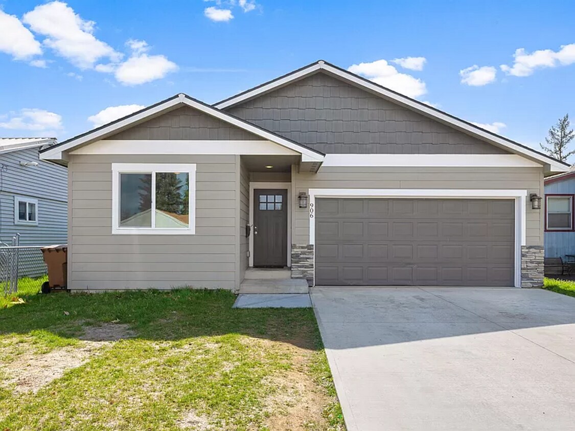 Primary Photo - 906 E. Courtland Ave. Spokane, WA 99207-Nu...