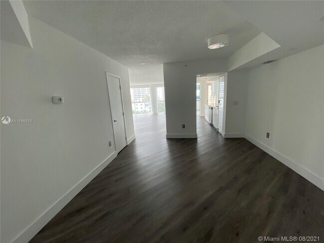 Building Photo - 6301 Collins Ave