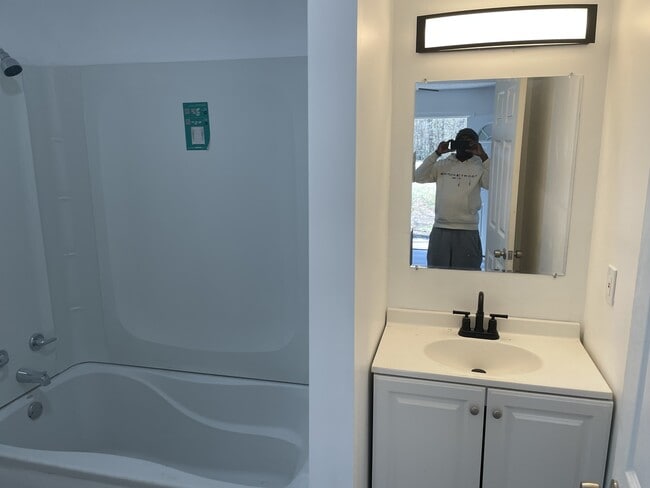 Foto del edificio - 139 Simonton Mill Rd