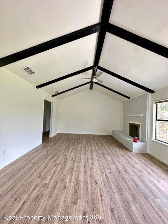 Building Photo - 3 br, 2 bath House - 2105 River Bend Rd