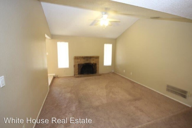 Foto del edificio - 3 br, 2 bath House - 6011 Kies Way