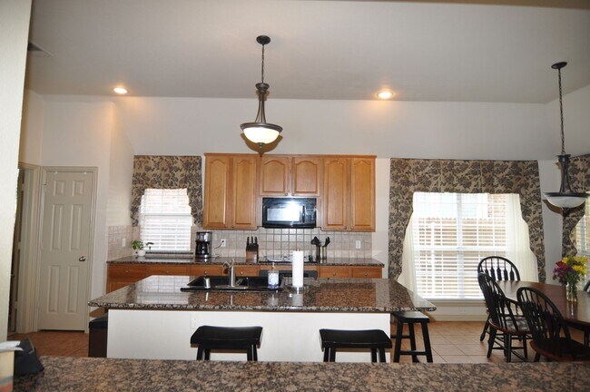 Foto del edificio - COMING SOON! Stunning 4-2-2 in Ft. Worth –...