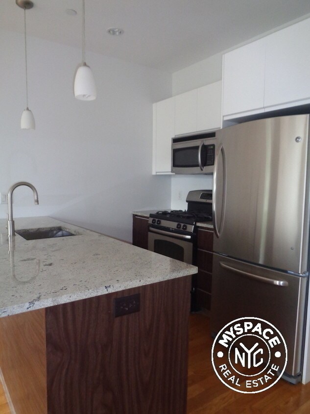 Foto principal - 836 Bergen St
