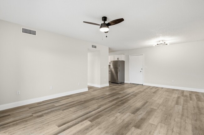 Building Photo - The Enclave at 3726