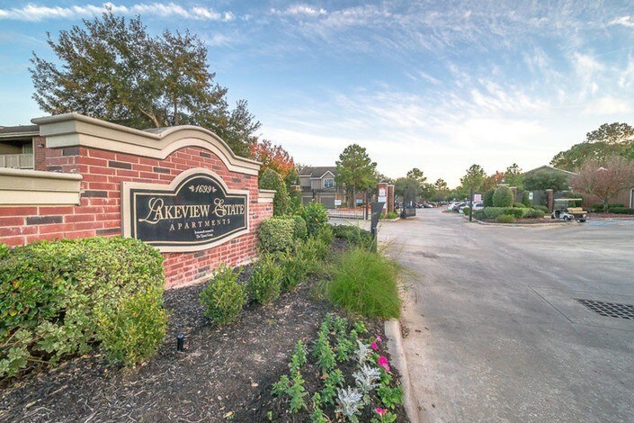 Lakeview Estate Apartments Houston Tx Apartments Com