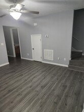 Building Photo - 531 Crest Dr SW