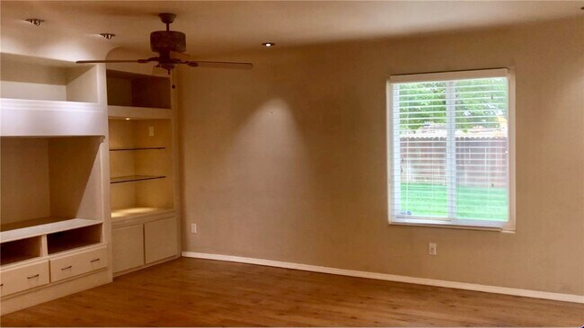 Foto del edificio - 1170 Patricia Ln