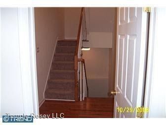 Building Photo - 2 br, 1.5 bath House - 4821 Florence ave U...