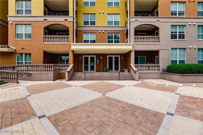 Foto del edificio - 2825 Palm Beach Blvd
