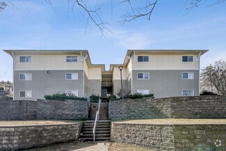 Building Photo - 303 Smith Level Rd
