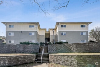 Building Photo - 303 Smith Level Rd