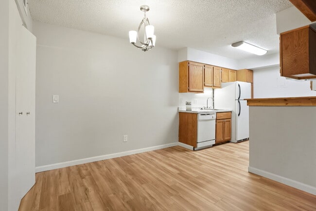 Foto del edificio - Great Two Bedroom Home with Fireplace