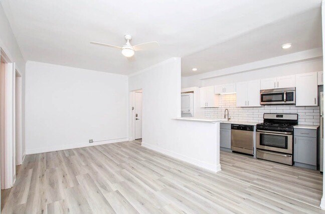 Foto principal - 5920 N Ridge Ave