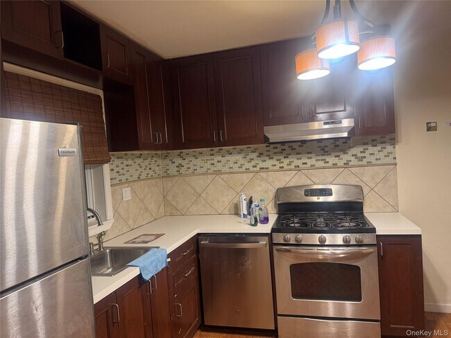 Foto del edificio - 109-11 225th St