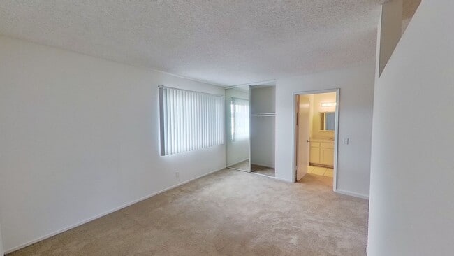 Photo - 555 N Tustin Ave Apartment