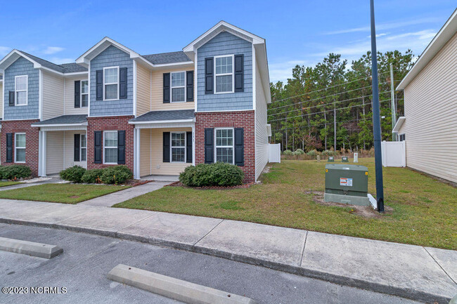 Foto del edificio - 131 Glen Cannon Drive
