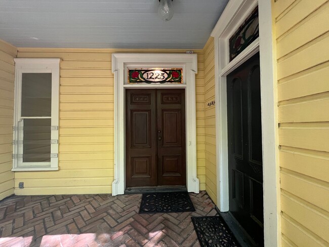 Foto del edificio - Charming 3 Bed 3.5 Bath home in Southwest ...
