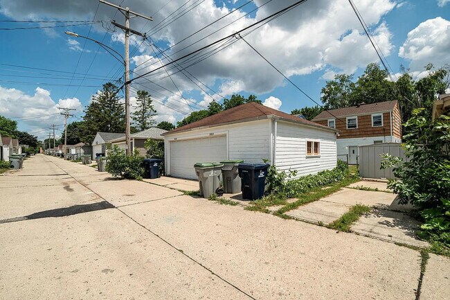 Foto del edificio - 3225 N 84th St