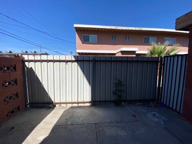 Foto del edificio - 2812 Marlin Ave