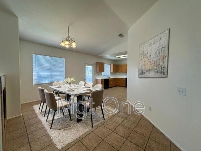 Foto del edificio - 3117 Windhaven Way