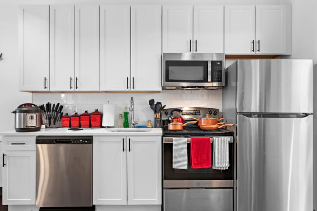 Building Photo - Central Ave Lofts