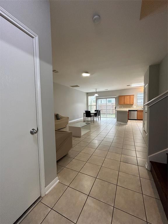 Building Photo - 8010 Barnes Ridge Ln