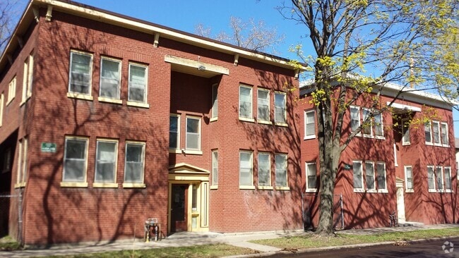 Building Photo - 93 N Milton St N