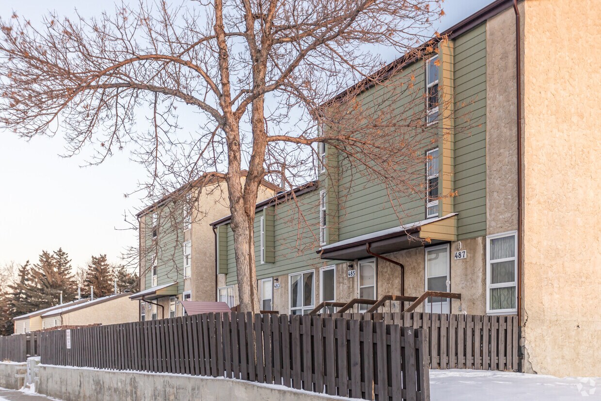 Building Photo - Lee Ridge I