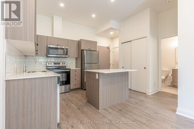 Building Photo - 58 Lakeside Ter