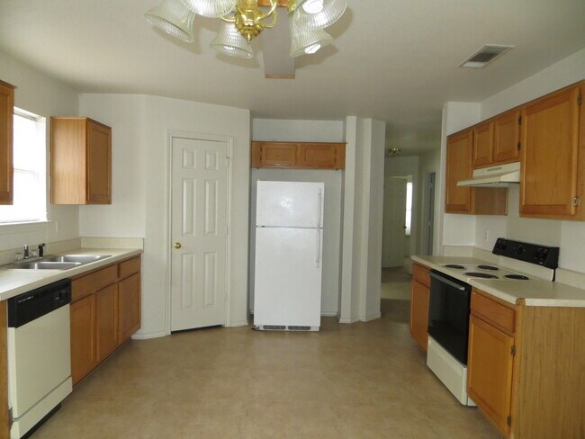 Foto del edificio - COMING SOON!