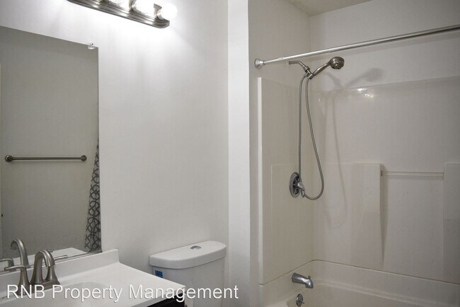 Building Photo - 2 br, 1 bath House - 104 Luna Grande Circl...