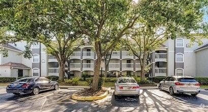 Building Photo - 13815 Fairway Island Dr