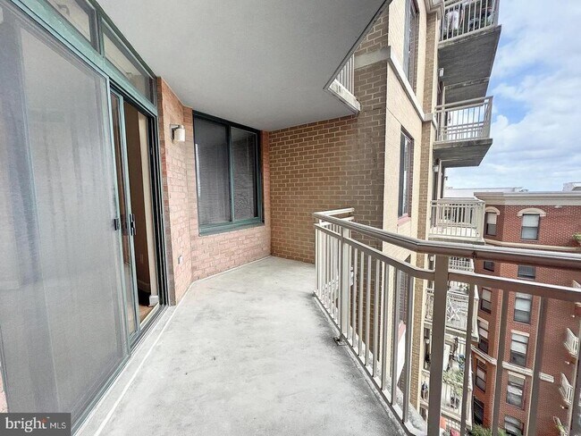Foto del edificio - 1201 N Garfield St