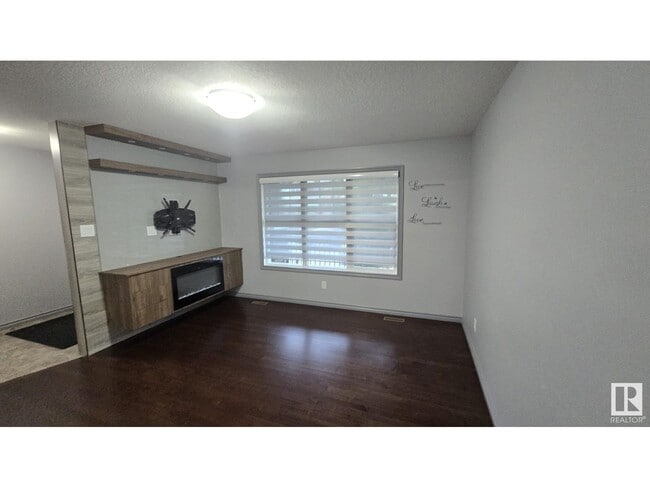 Building Photo - 3617 Weidle Bend SW