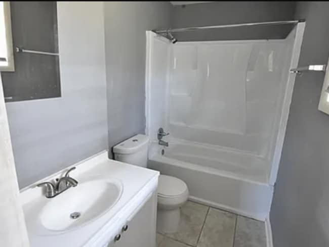 Building Photo - 3 bed 2 bath in Decatur!