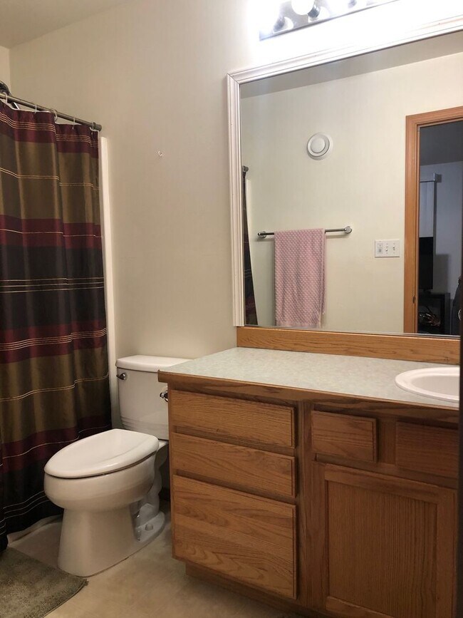 Foto del edificio - 711 B St