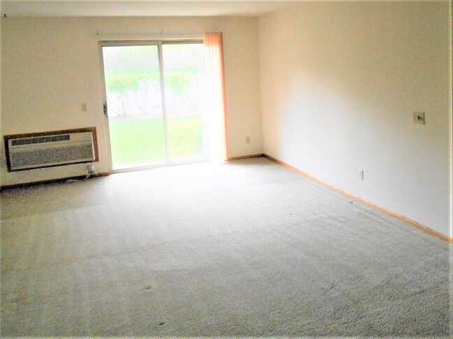 Building Photo - 2411 Tawhee Dr