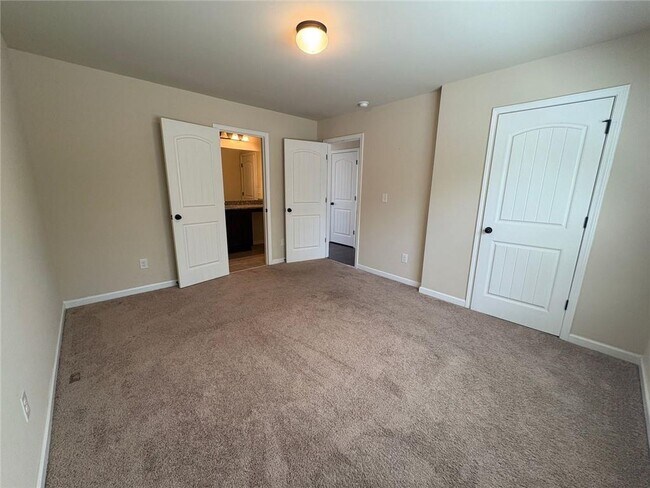 Building Photo - 4187 Water Mill Dr